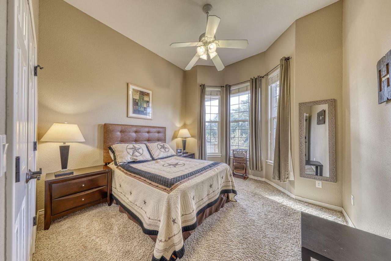 River Mountain Retreat Wimberley Luaran gambar