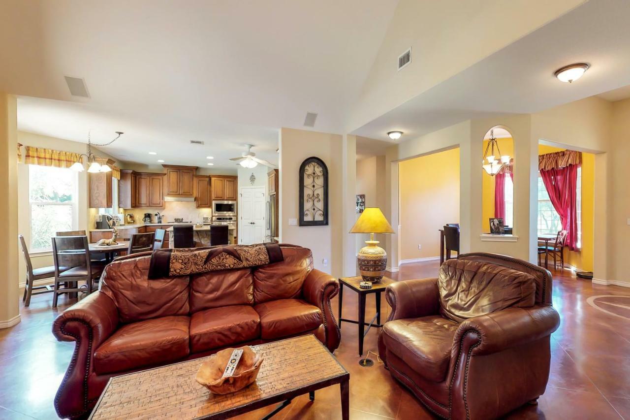River Mountain Retreat Wimberley Luaran gambar