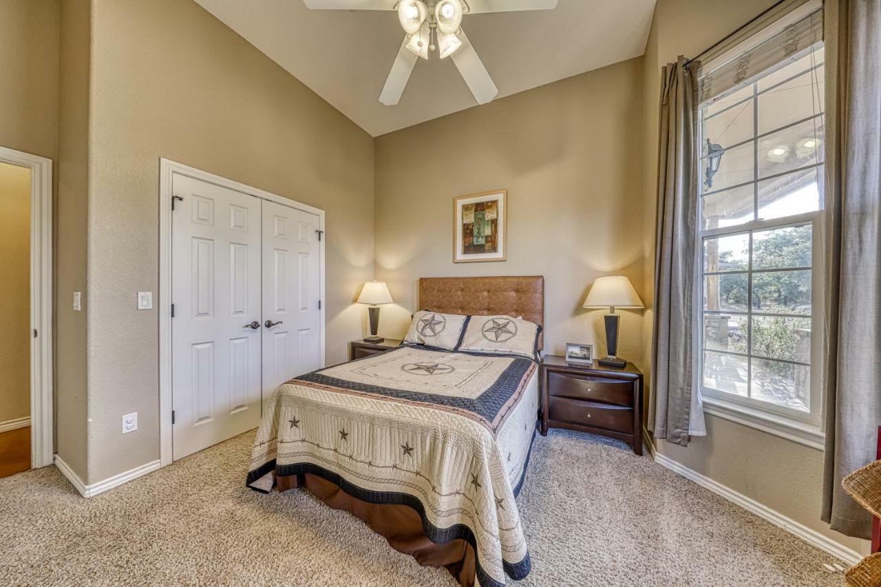 River Mountain Retreat Wimberley Luaran gambar