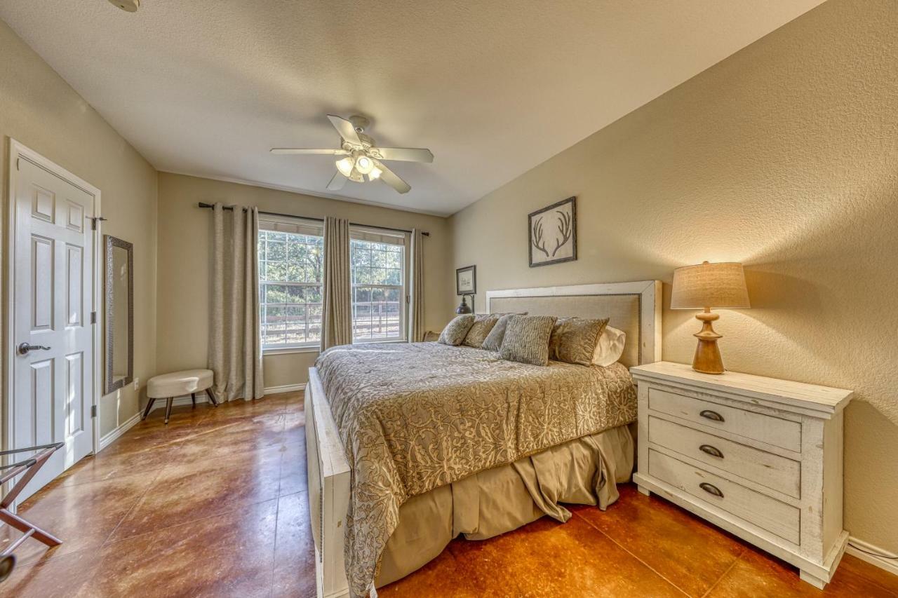 River Mountain Retreat Wimberley Luaran gambar