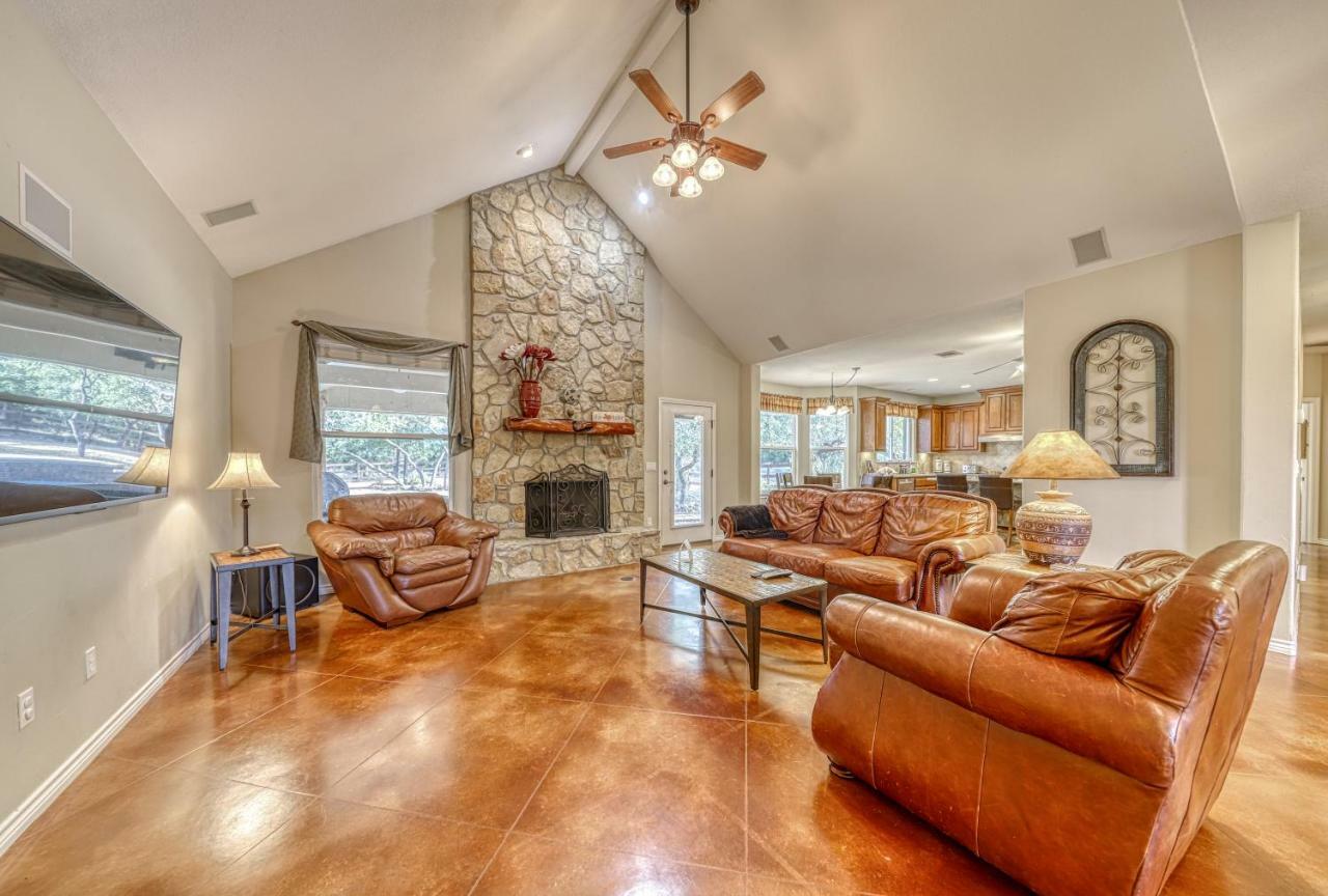 River Mountain Retreat Wimberley Luaran gambar